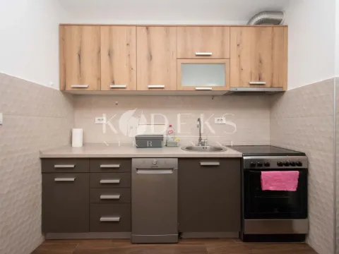 Izdavanje, jednosoban stan, 44m², Pobrežje, Podgorica - image 4