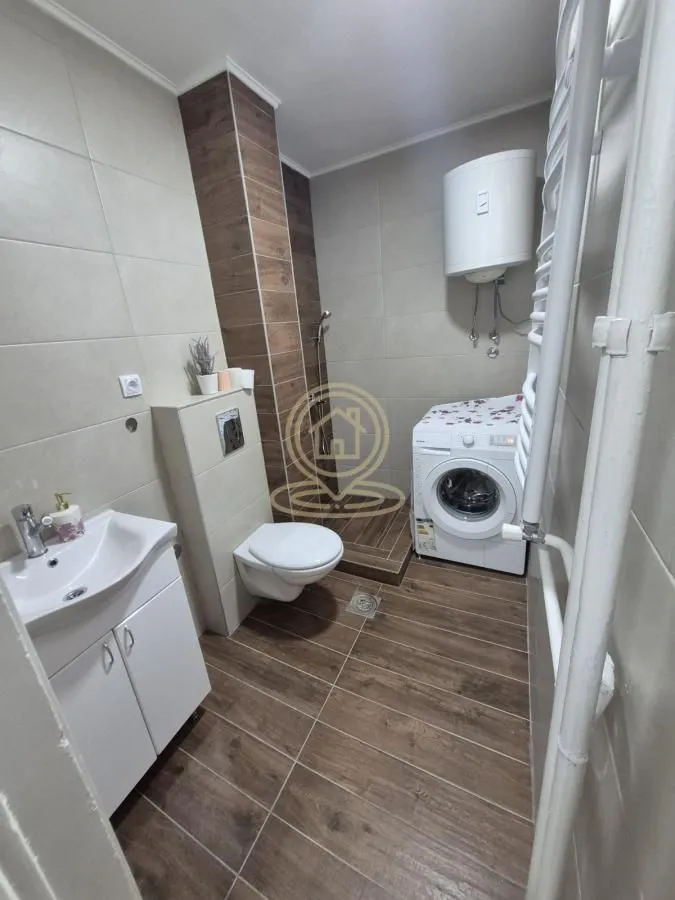 Izdavanje, jednosoban stan, 22m², Rotkvarija, Novi Sad Sve Podlokacije