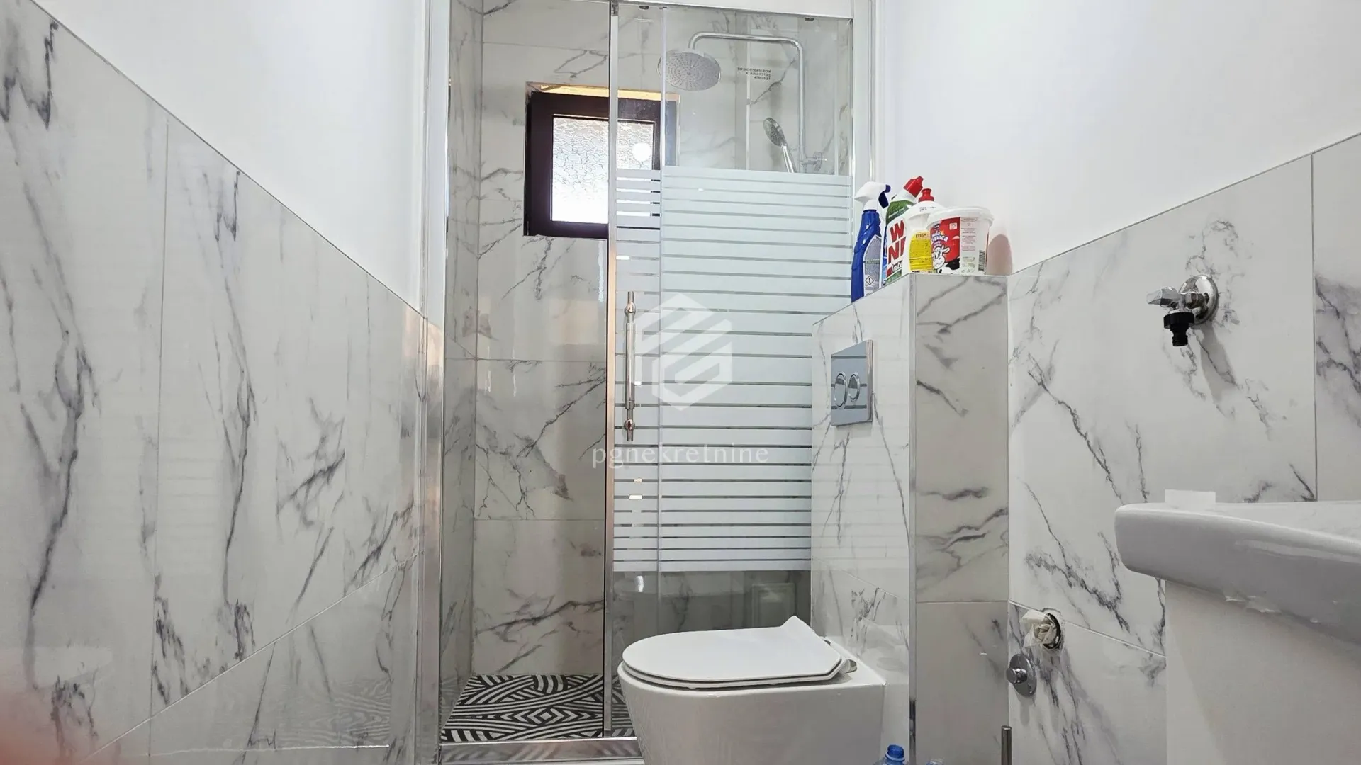 Prodaja, kuća, 343m², Zabjelo, Podgorica