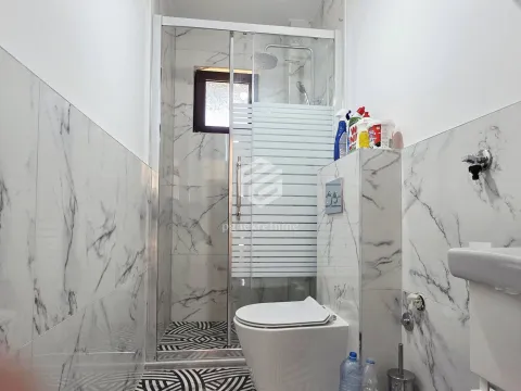 Sale, house, 343m², Zabjelo, Podgorica - image 19