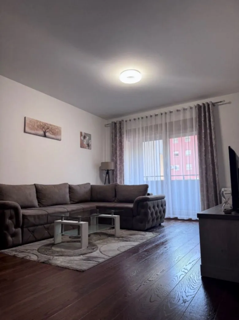 Izdavanje, dvosoban stan, 72m², City Kvart, Podgorica