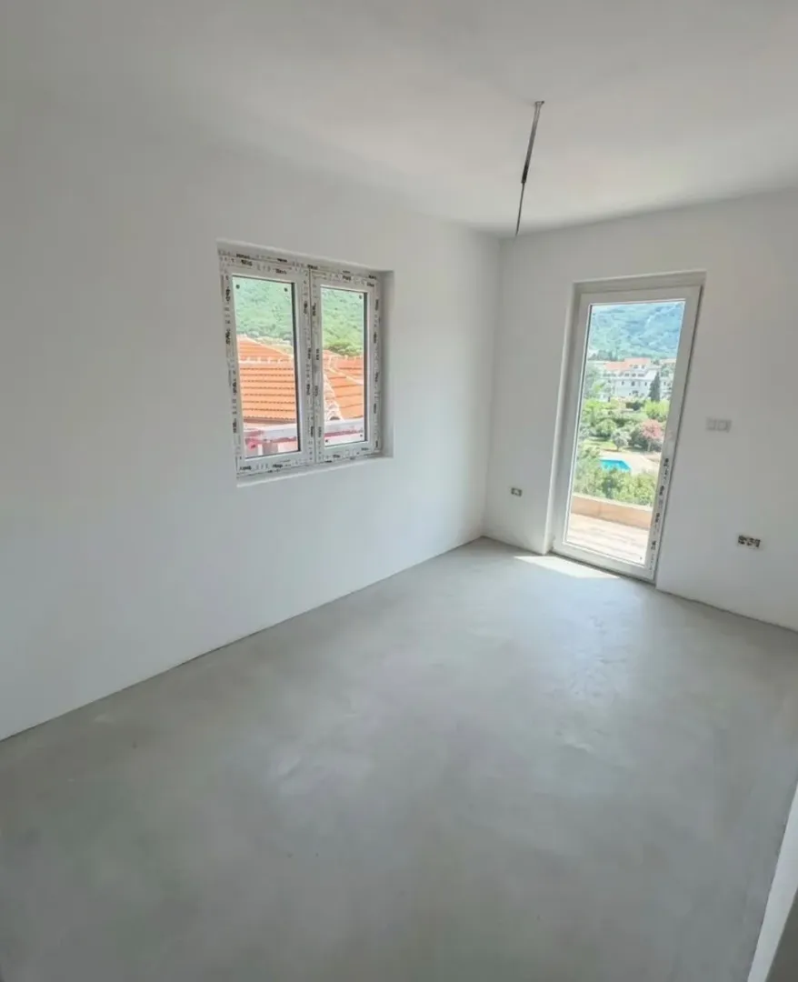 Prodaja, dvosoban stan, 69m², Lastva Grbaljska, Kotor