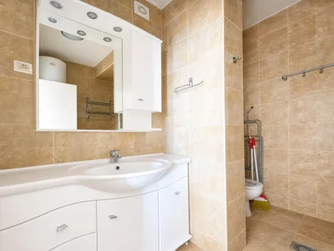 Sale, one bedroom apartment, 45m², Rafailovići, Budva - image 13