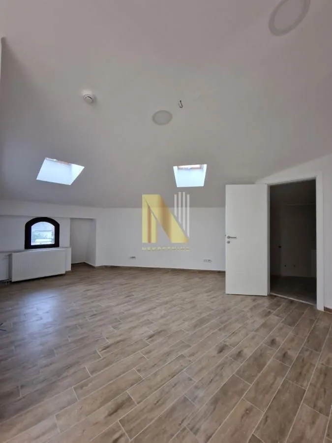 Rent, office space, 950m², Adamovićevo Naselje, Novi Sad Sve Podlokacije
