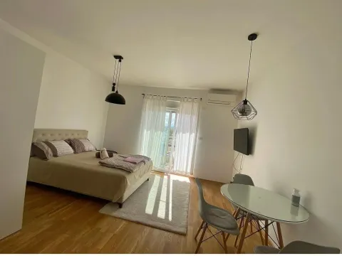 Rent, apartment, 30m², City Kvart, Podgorica - image 1