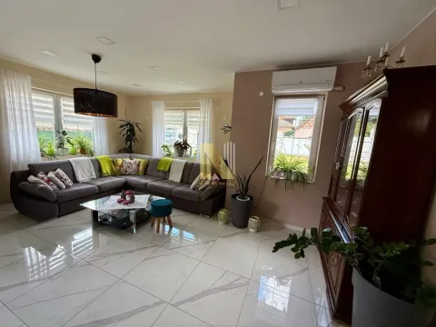 Sale, house, 182m², Palić, Subotica