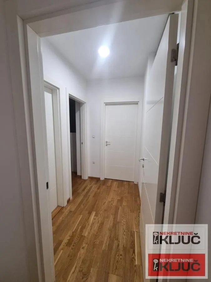 Prodaja, trosoban stan, 82m², Bulevar patrijarha Pavla, Novi Sad Sve Podlokacije