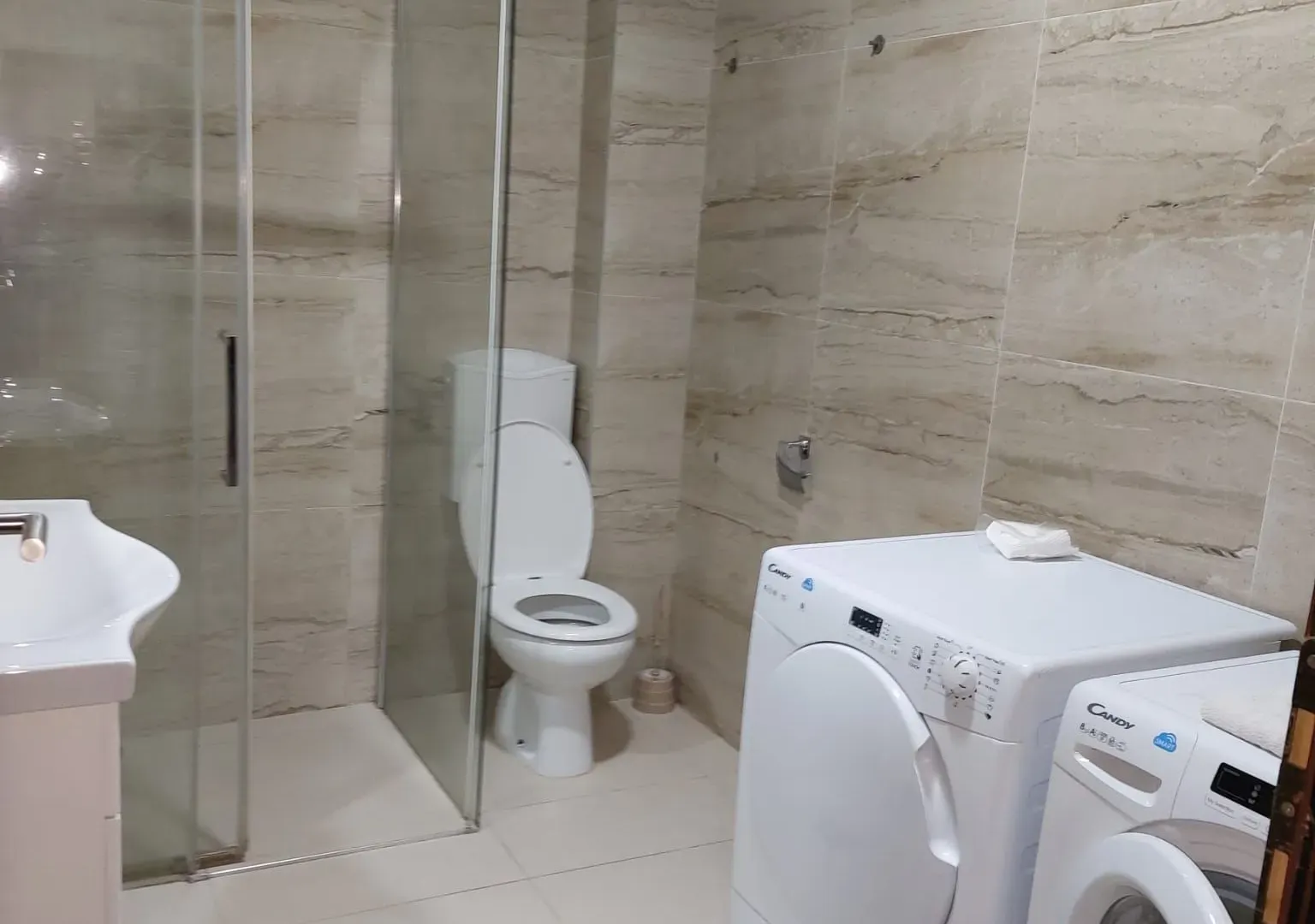 Izdavanje, trosoban stan, 80m², Centar, Loznica