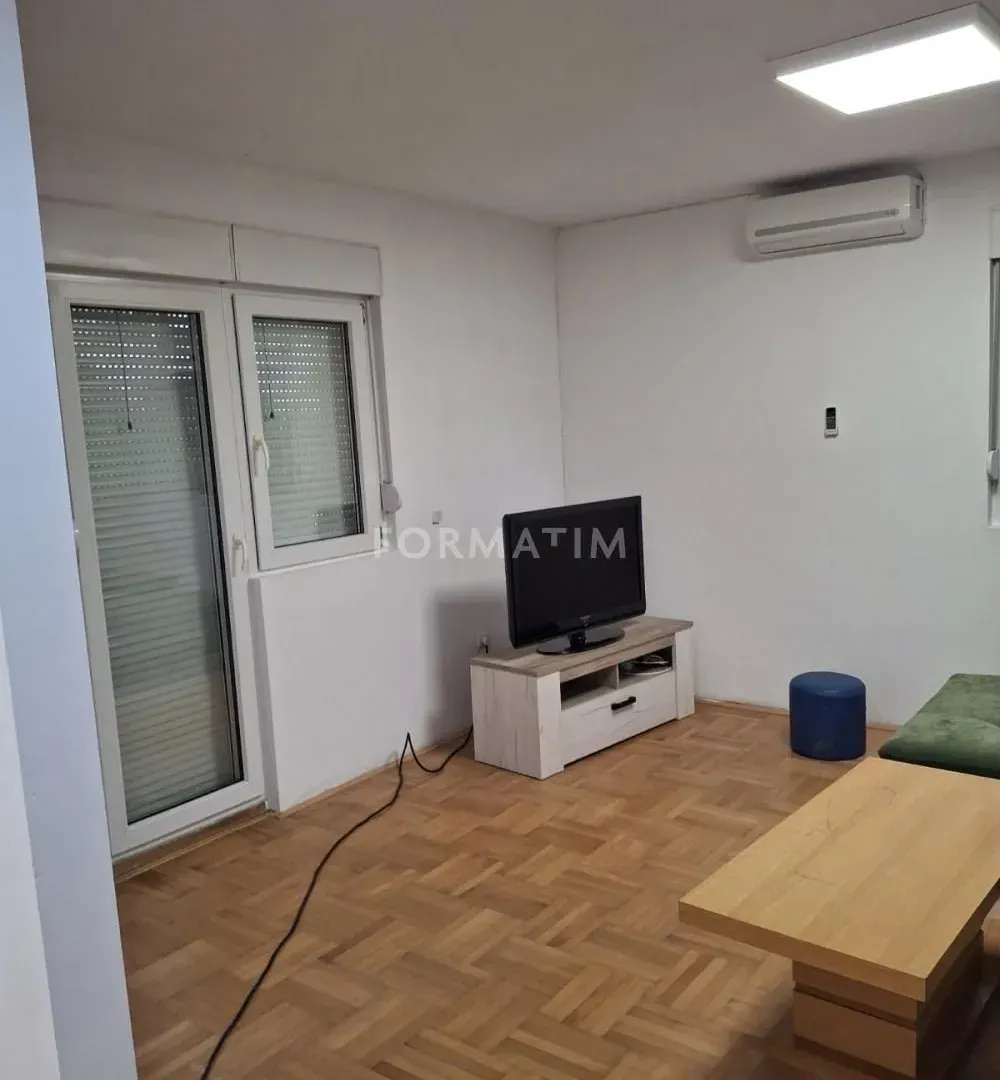 Izdavanje, jednosoban stan, 45m², Krnjaca, Palilula Sve Podlokacije