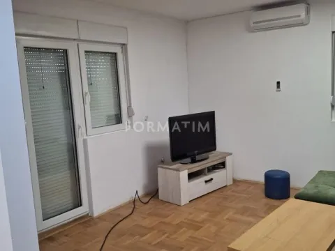 Izdavanje, jednosoban stan, 45m², Krnjaca, Palilula Sve Podlokacije - image 8