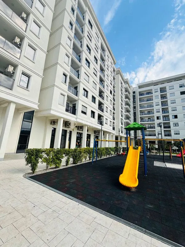 Izdavanje, dvosoban stan, 69m², Tološka šuma, Podgorica