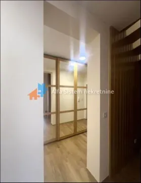 Rent, four bedroom apartment, 115m², Savski Venac, Beograd - image 12