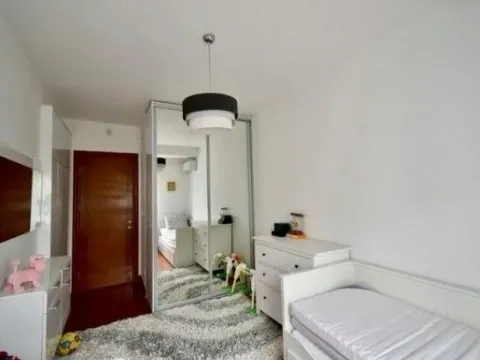 Rent, two bedroom apartment, 80m², Vezirov Most, Podgorica - image 11