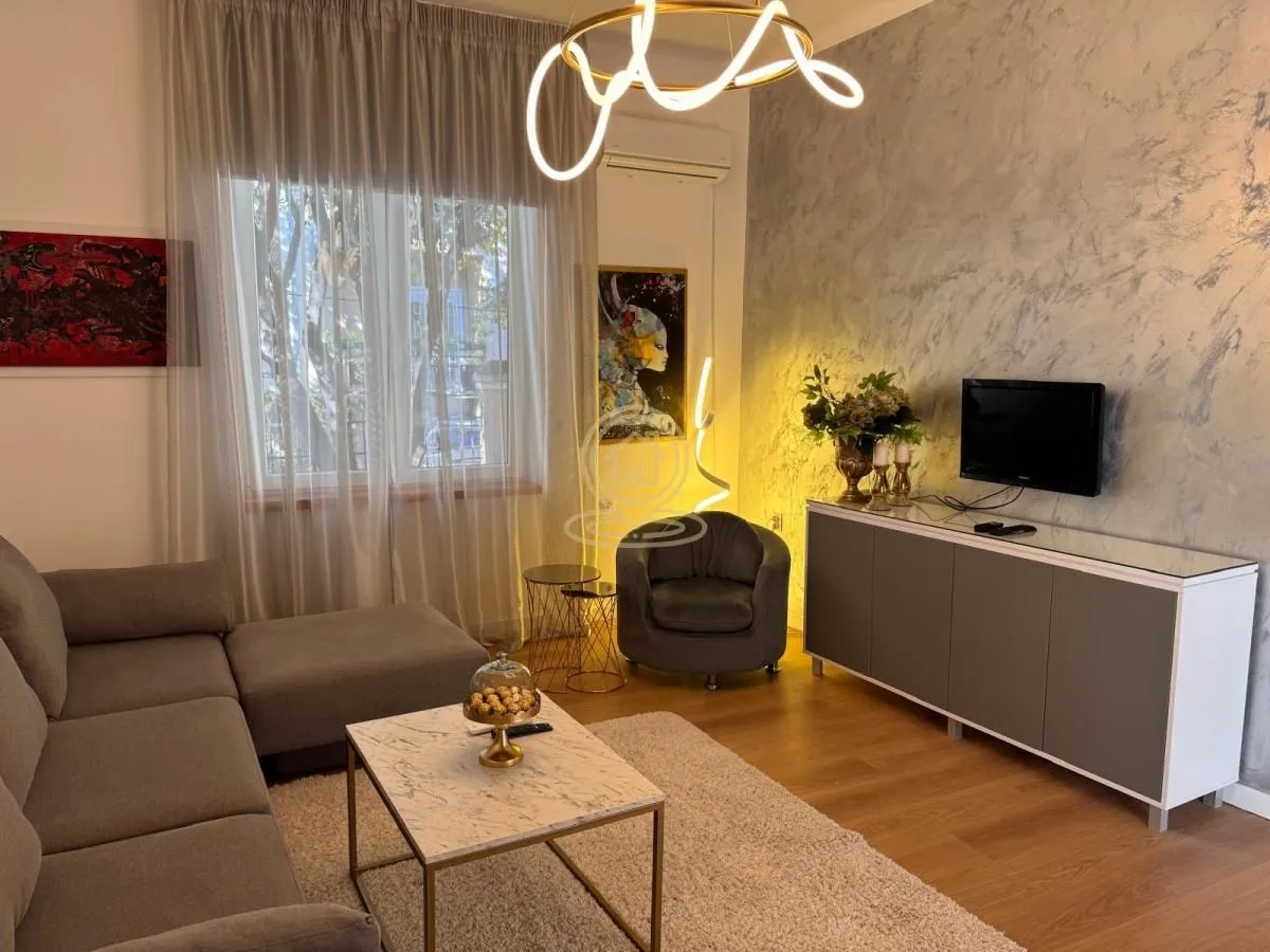 Rent, two bedroom apartment, 87m², Stari Grad, Beograd