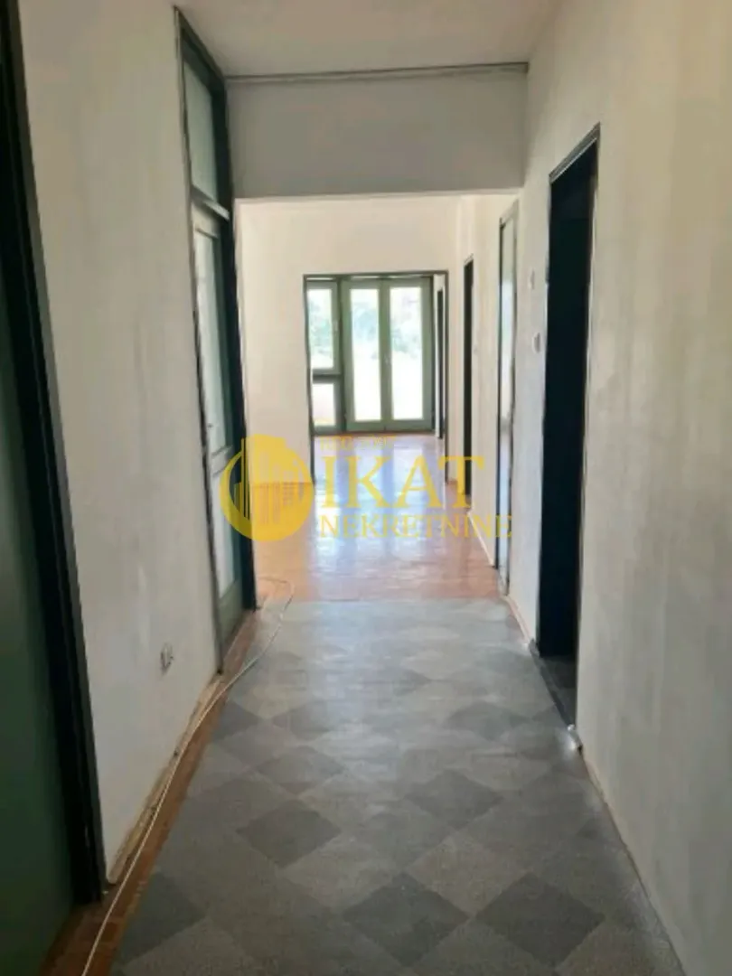 Izdavanje, trosoban stan, 77m², Vidikovački venac, Rakovica