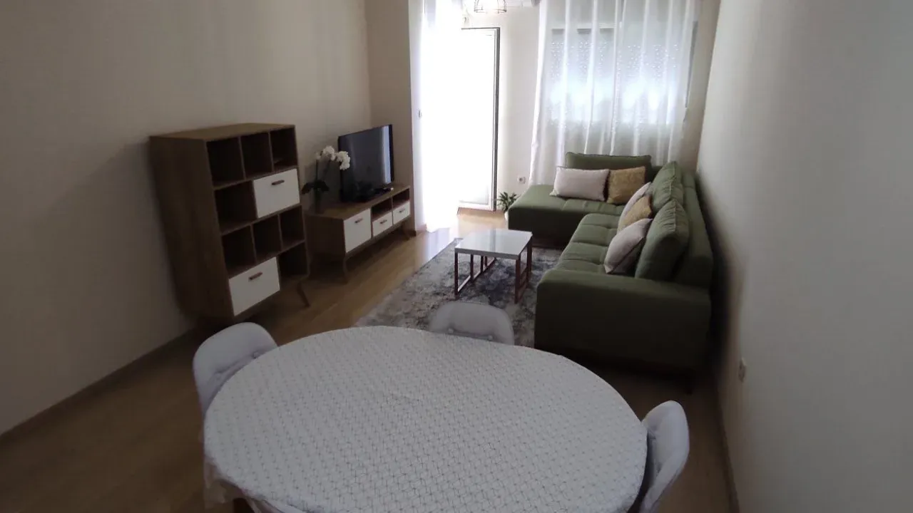 Izdavanje, jednosoban stan, 46m², City Kvart, Podgorica