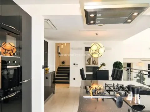 Sale, house, 390m², Mrčevac, Tivat - image 9