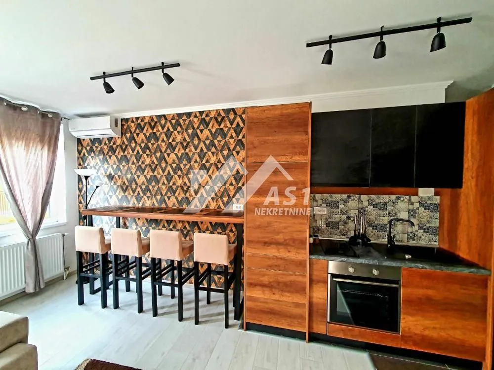 Izdavanje, dvosoban stan, 57m², Novi Sad Sve Podlokacije, Novi Sad