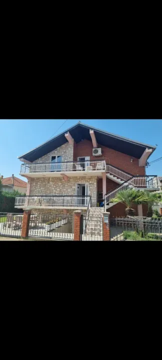 Sale, house, 265m², Konik, Podgorica