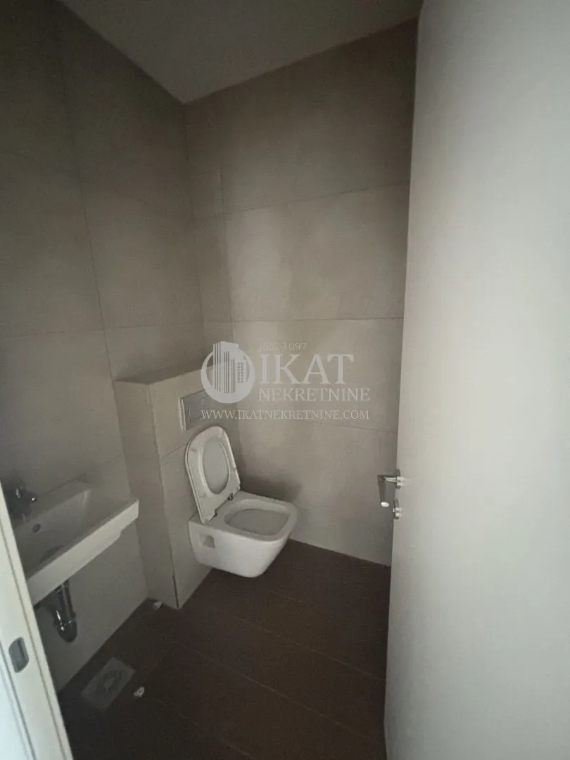 Sale, three bedroom apartment, 103m², Trošarina, Voždovac Sve Podlokacije
