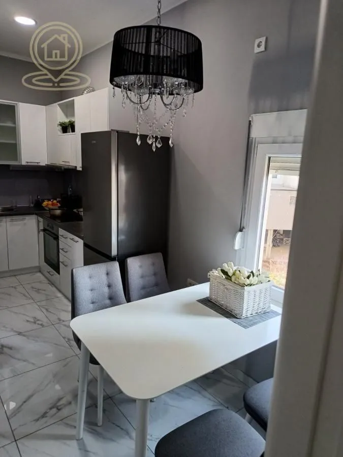 Izdavanje, dvosoban stan, 55m², Vojvode Vlahovica, Beograd