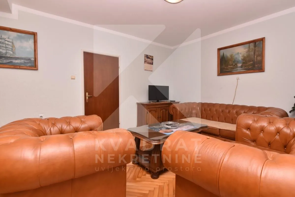 Izdavanje, trosoban stan, 120m², Zagorič, Podgorica