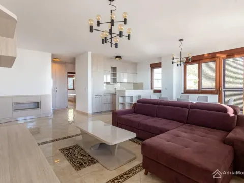 Prodaja, dvosoban stan, 95m², Bečići, Budva - image 1