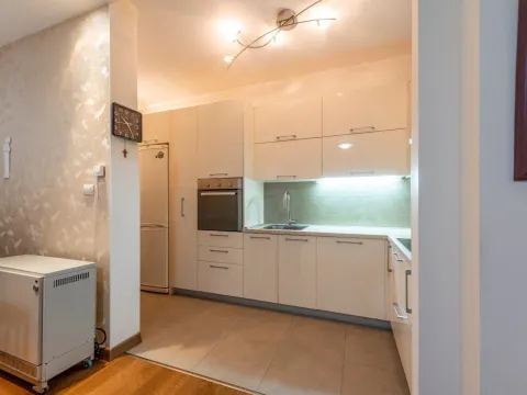 Sale, one bedroom apartment, 46m², Petrovac, Budva - image 11