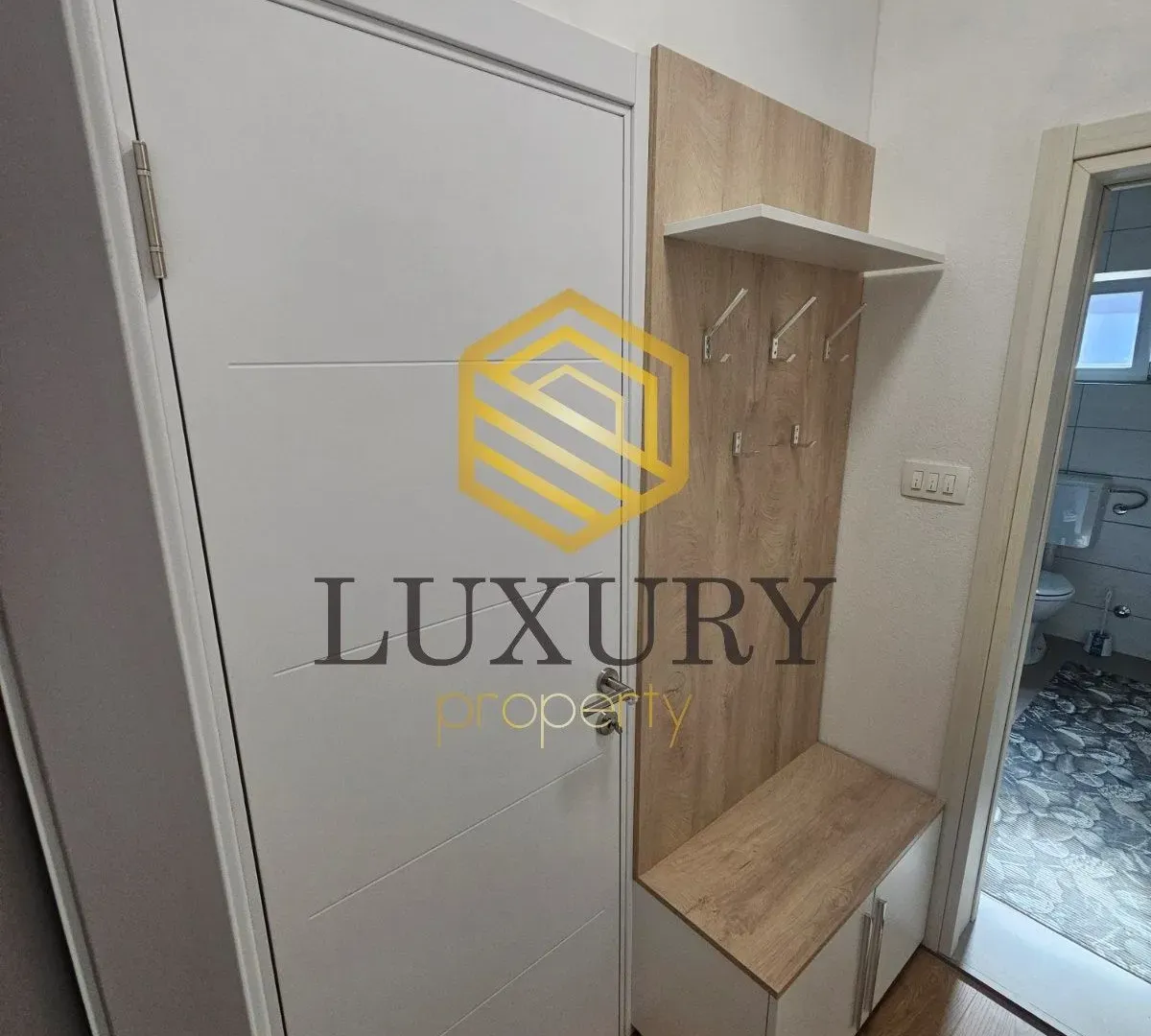 Izdavanje, jednosoban stan, 38m², Zagorič, Podgorica