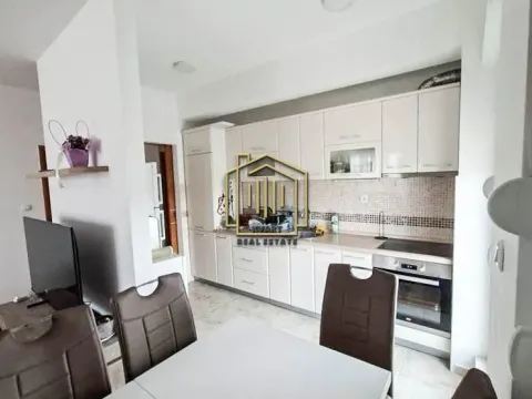 Izdavanje, dvosoban stan, 70m², Zabjelo, Podgorica - image 2