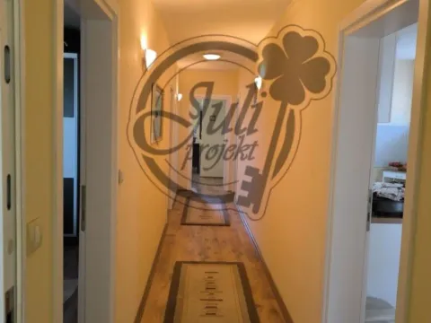 Prodaja, trosoban stan, 239m², Centar, Stara Pazova - image 7