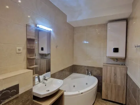 Prodaja, trosoban stan, 152m², Petrovac, Budva - image 2