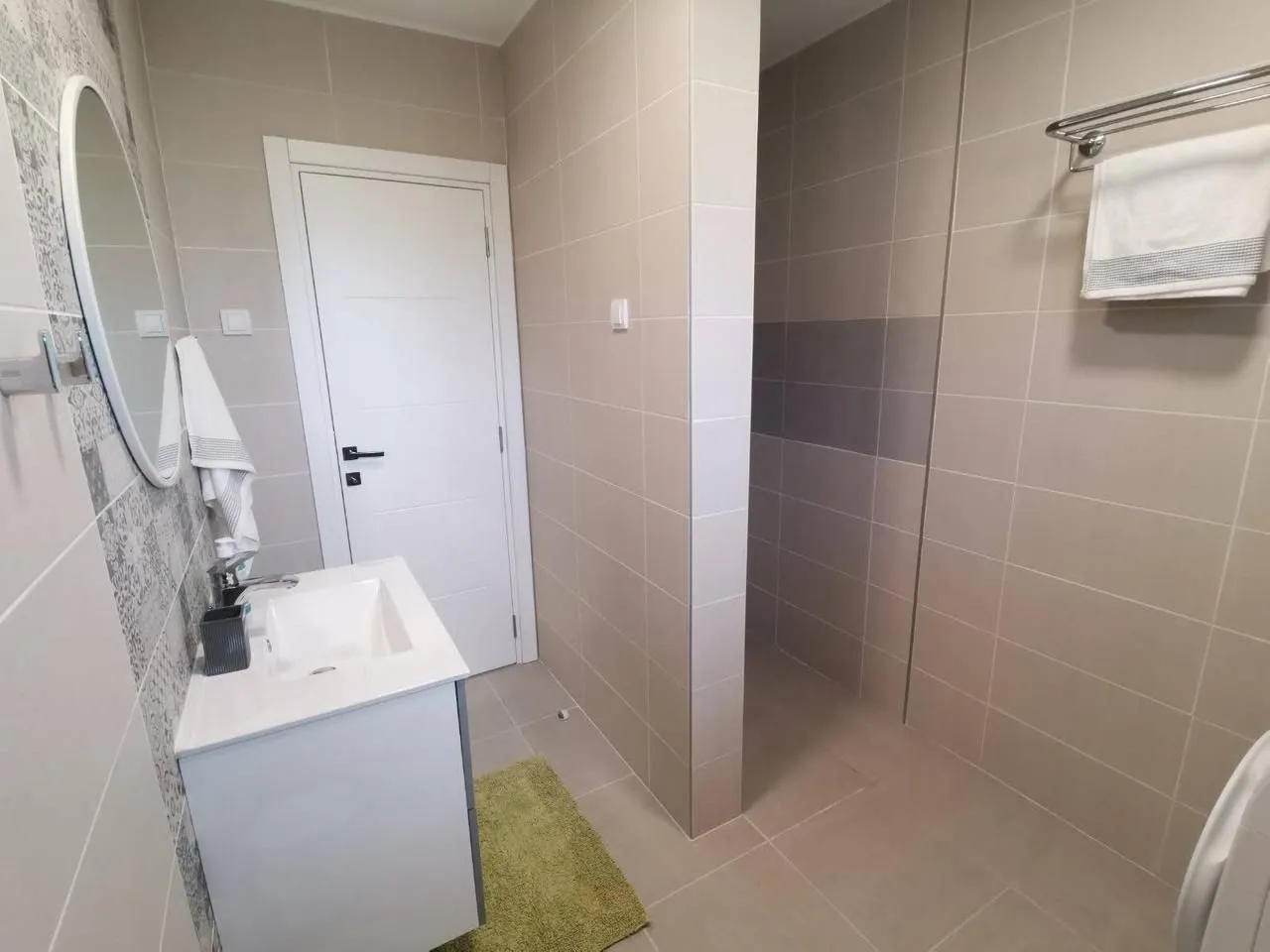 Izdavanje, kuća, 110m², Kava, Tivat