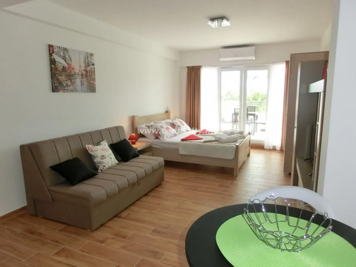 Rent, one bedroom apartment, 30m², Budva, Crna Gora