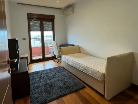 Izdavanje, dvosoban stan, 88m², Preko Morače, Podgorica - image 8