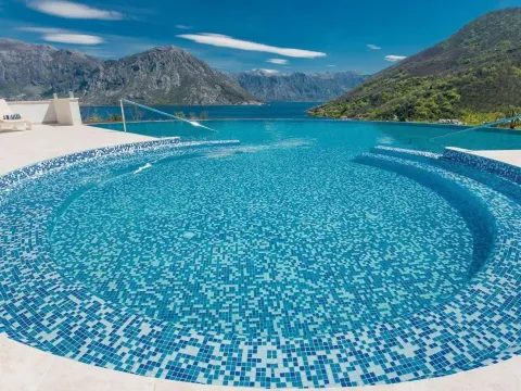 Sale, one bedroom apartment, 58m², Morinj, Kotor - image 12