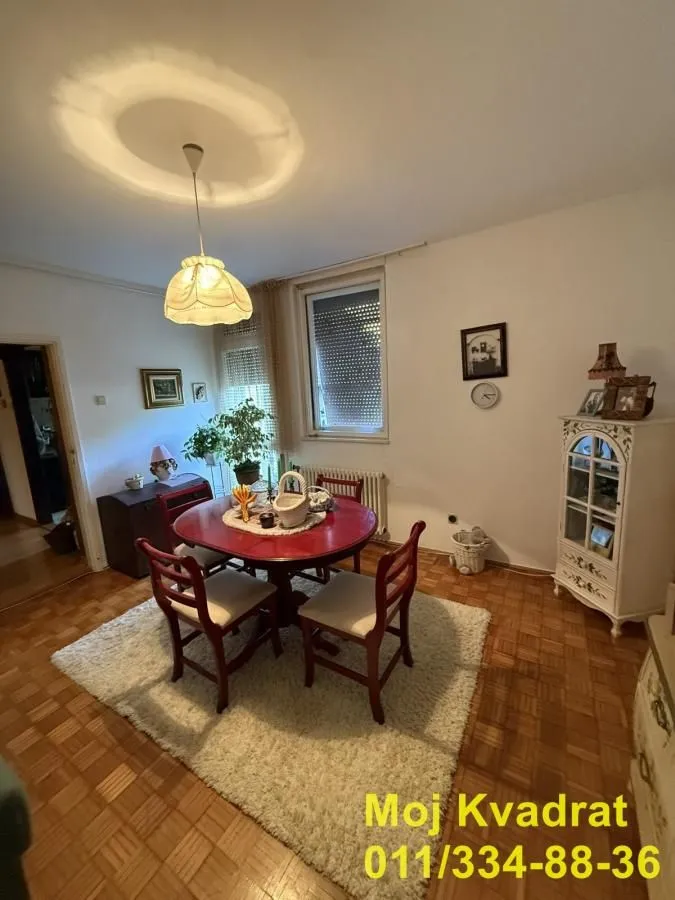 Prodaja, trosoban stan, 56m², Petlovo Brdo, Beograd