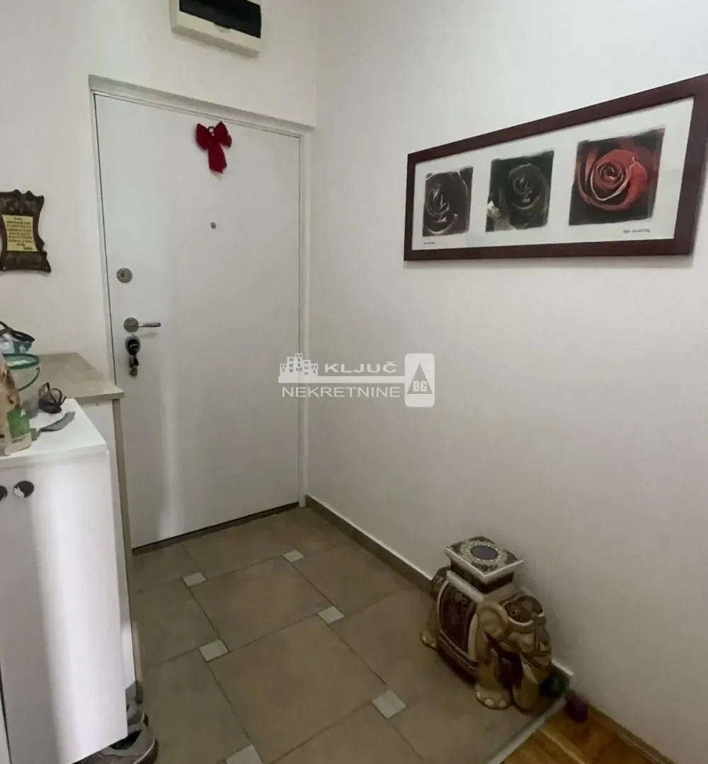Sale, two bedroom apartment, 44m², Cvetanova Ćuprija, Zvezdara Sve Podlokacije