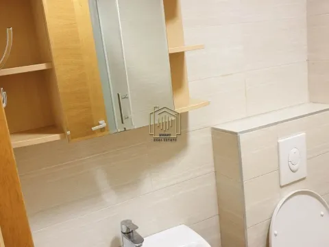 Prodaja, jednosoban stan, 43m², City Kvart, Podgorica - image 8