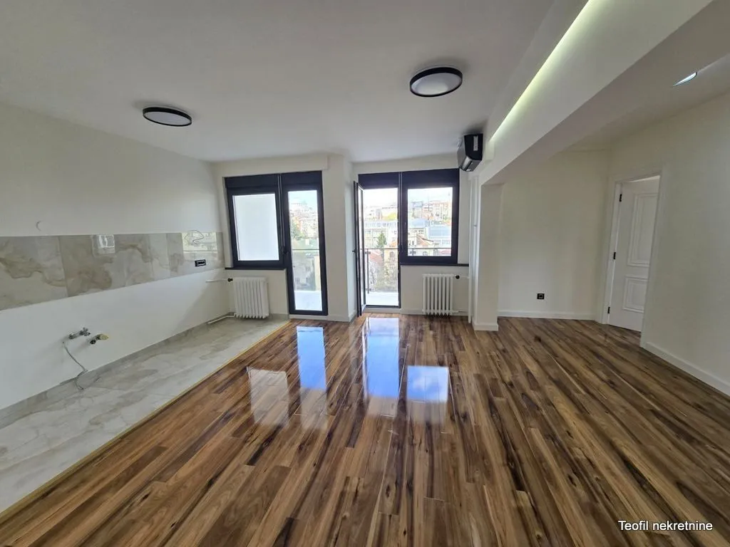 Prodaja, trosoban stan, 75m², Južni Bulevar, Vračar Sve Podlokacije