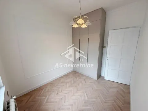 Izdavanje, četvorosoban stan, 87m², Slavija, Vračar Sve Podlokacije - image 10