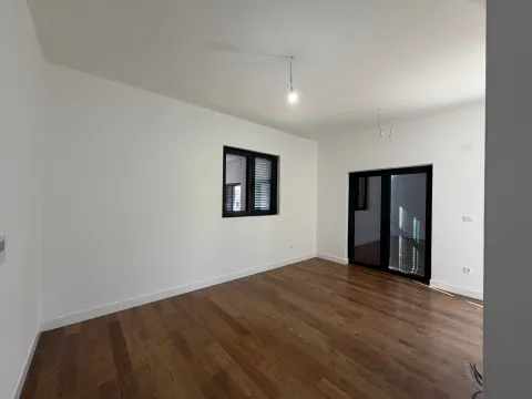 Prodaja, dvosoban stan, 60m², Dumidran, Tivat - image 2