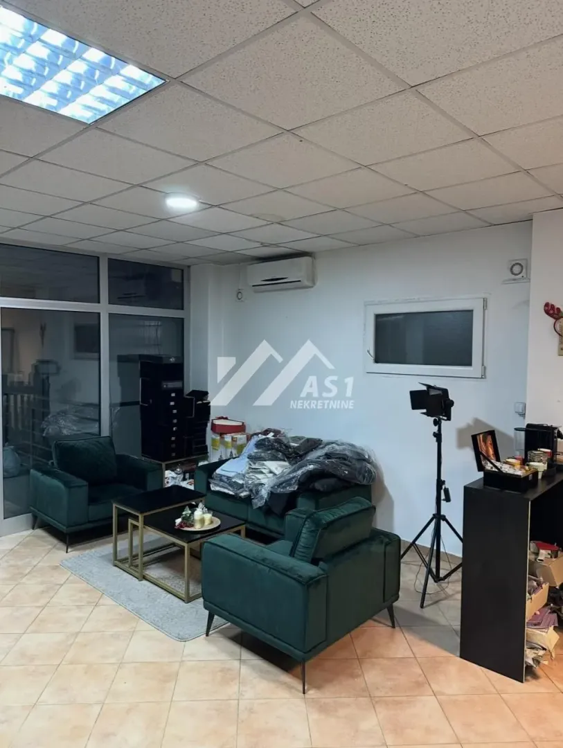 Rent, office space, 38m², Bulevar Oslobodjenja, Novi Sad Sve Podlokacije