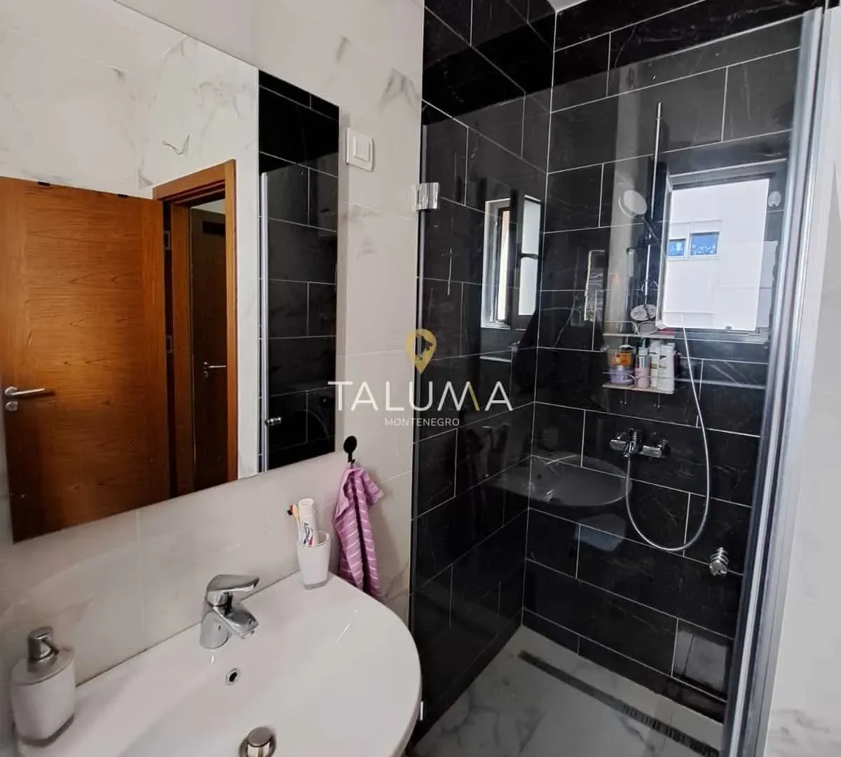 Sale, three bedroom apartment, 89m², Rozino, Budva
