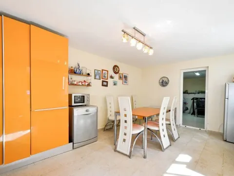 Prodaja, kuća, 220m², Donja Lastva, Tivat - image 9