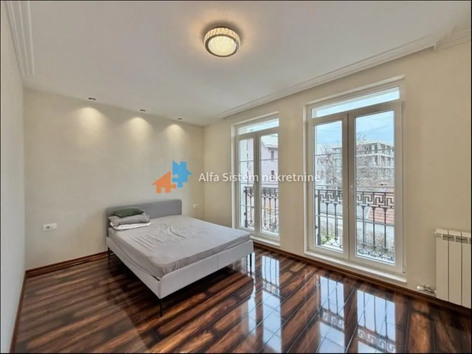 Rent, house, 510m², Banovo Brdo, Beograd