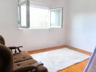 Izdavanje, trosoban stan, 90m², Dumidran, Tivat - image 2