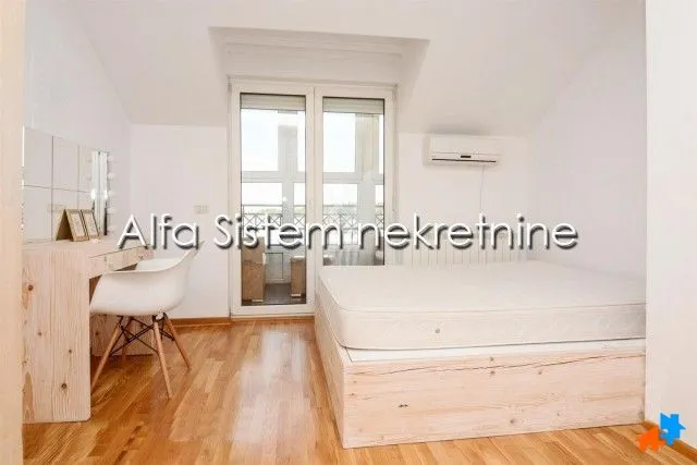 Rent, four bedroom apartment, 140m², Đeram Pijaca, Beograd