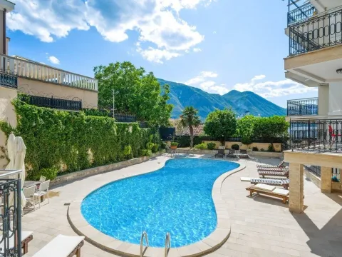 Prodaja, dvosoban stan, 85m², Dobrota, Kotor - image 5