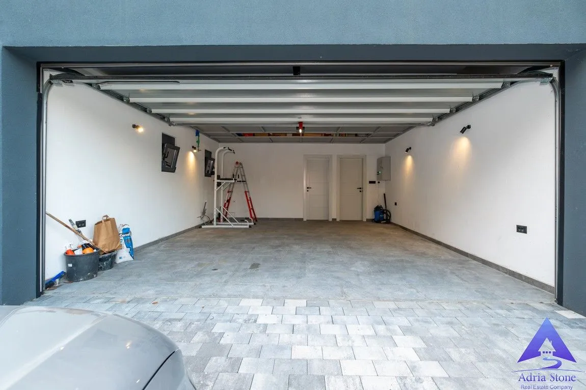 Rent, house, 180m², Podgorica, Crna Gora